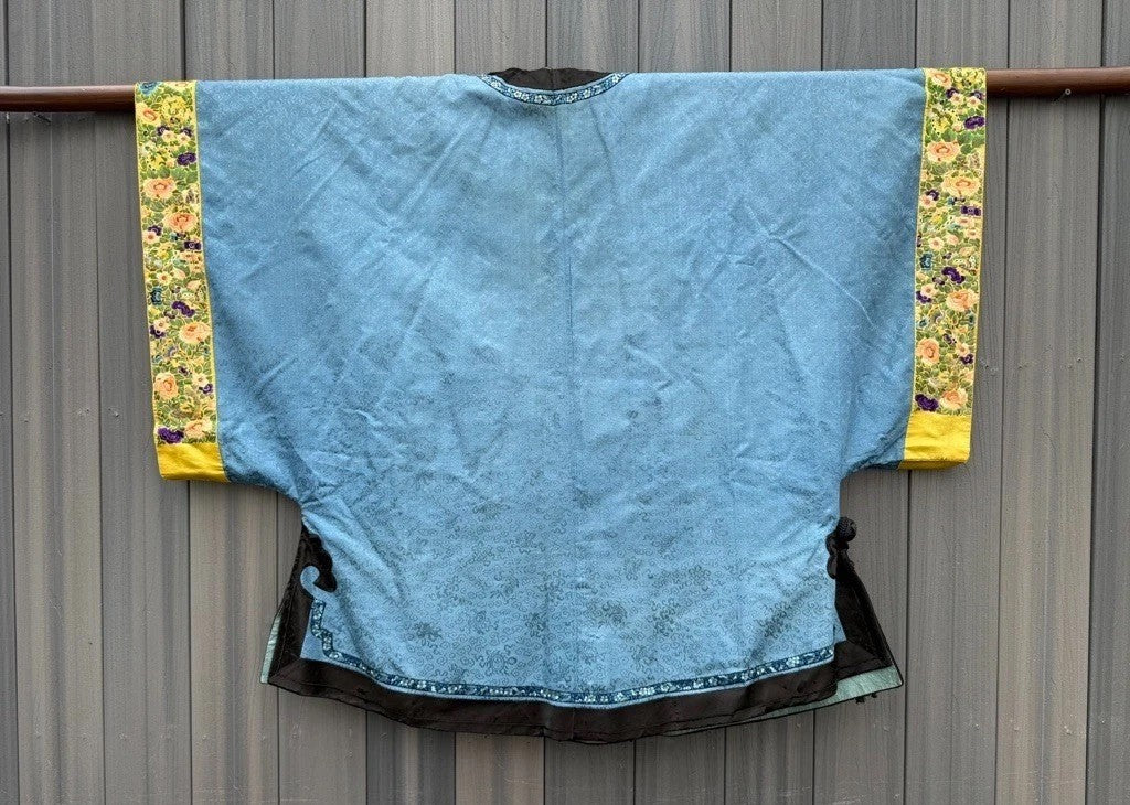 Antique Qing Dynasty Chinese Silk Embroidery Robe In Blue With Yellow Sleeve End6