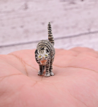 Lovely Antique Austrian Vienna Cold Painted Bronze Figure of Scared Cat8
