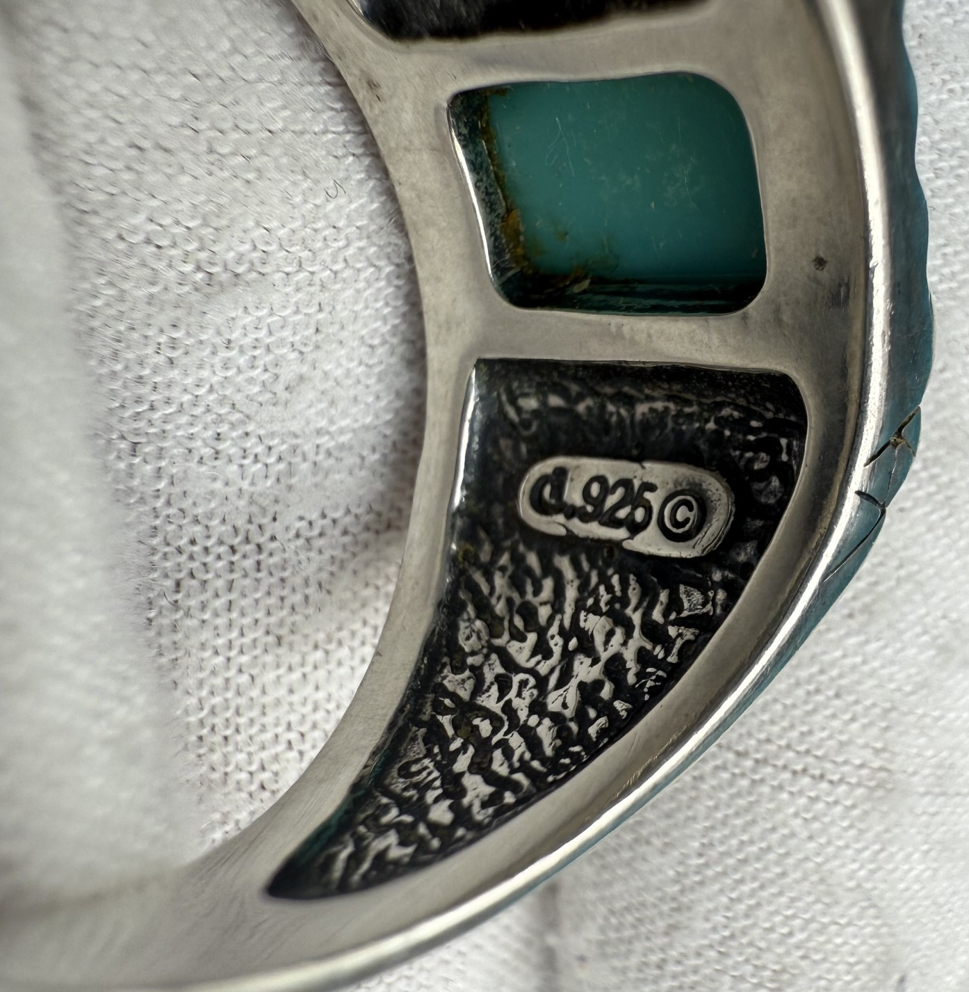 Gorgeous Sterling Silver Ring with Turquoise Gemstone 8