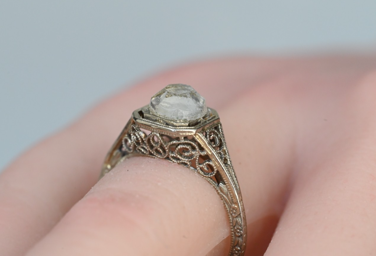 Lovely Antique Art Deco Period 1920s - 1930s 18k White Gold Filigree Ring5