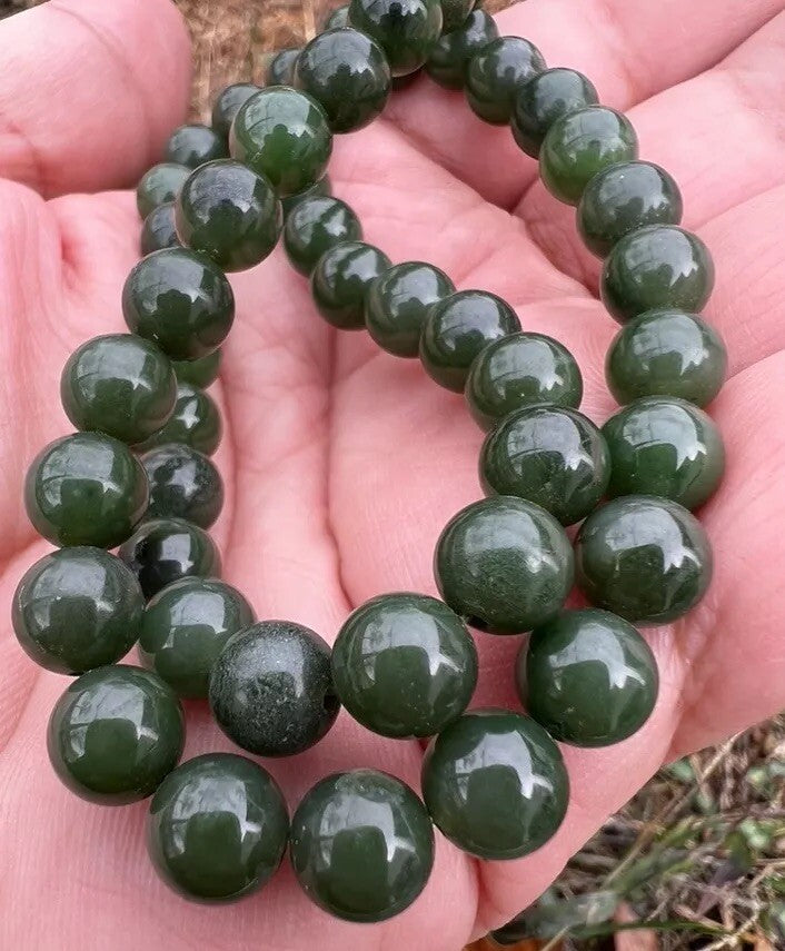 Lovely Green Antique / Vintage Spinach Natural Nephrite Jade Beaded Necklace #187