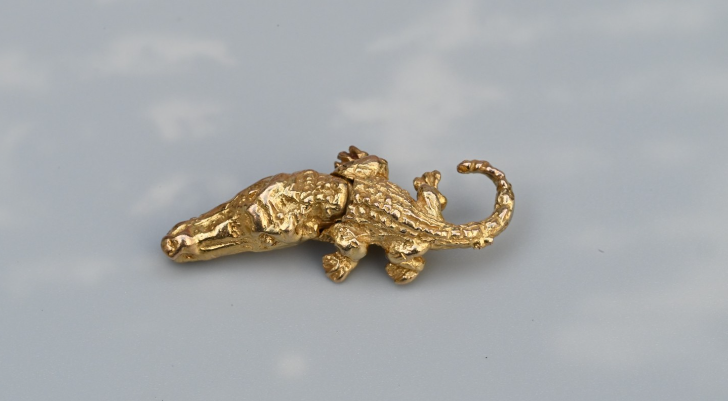 Antique / Vintage .375 9K Gold Articulated Alligator Charm with Moveable Jaw2