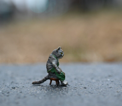 Awesome Antique Vienna Cold Painted Bronze Figure of Cobbler / Shoemaker Cat9