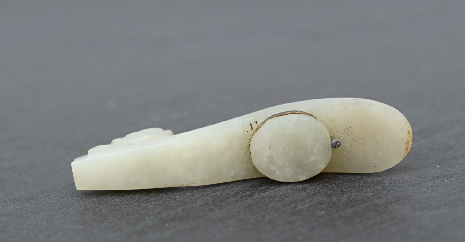 Early Antique 1900s Carved Chinese White Celadon Jade Dragon Belt Hook2