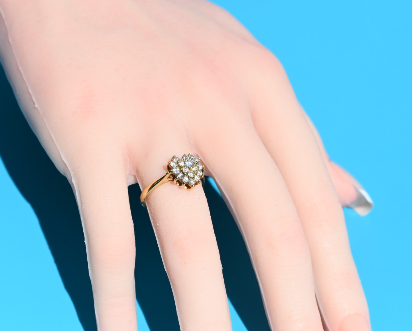 Stunning 18K Yellow Gold Natural Diamond Cluster Ring in Heart Shape Design4