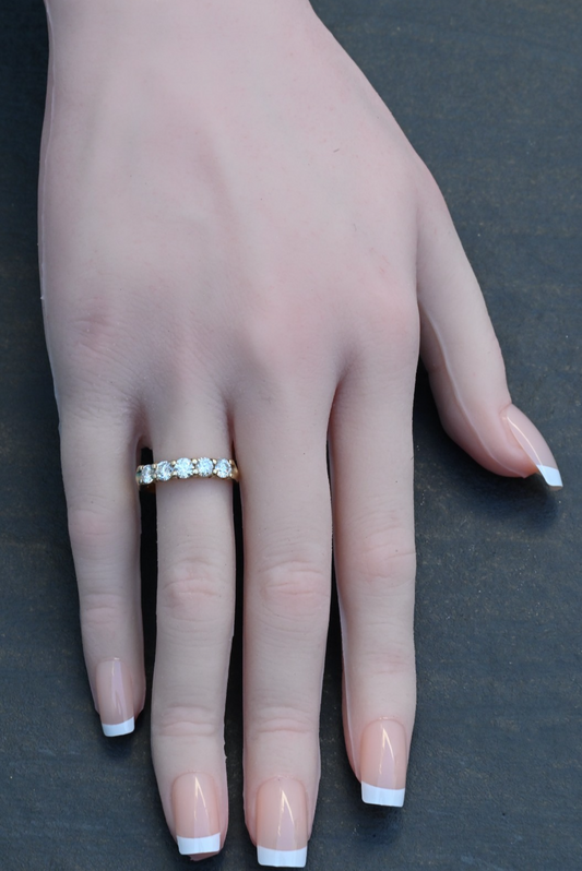 Lovely  14K Yellow Gold 5-Stone Diamond Band Signed MAC0