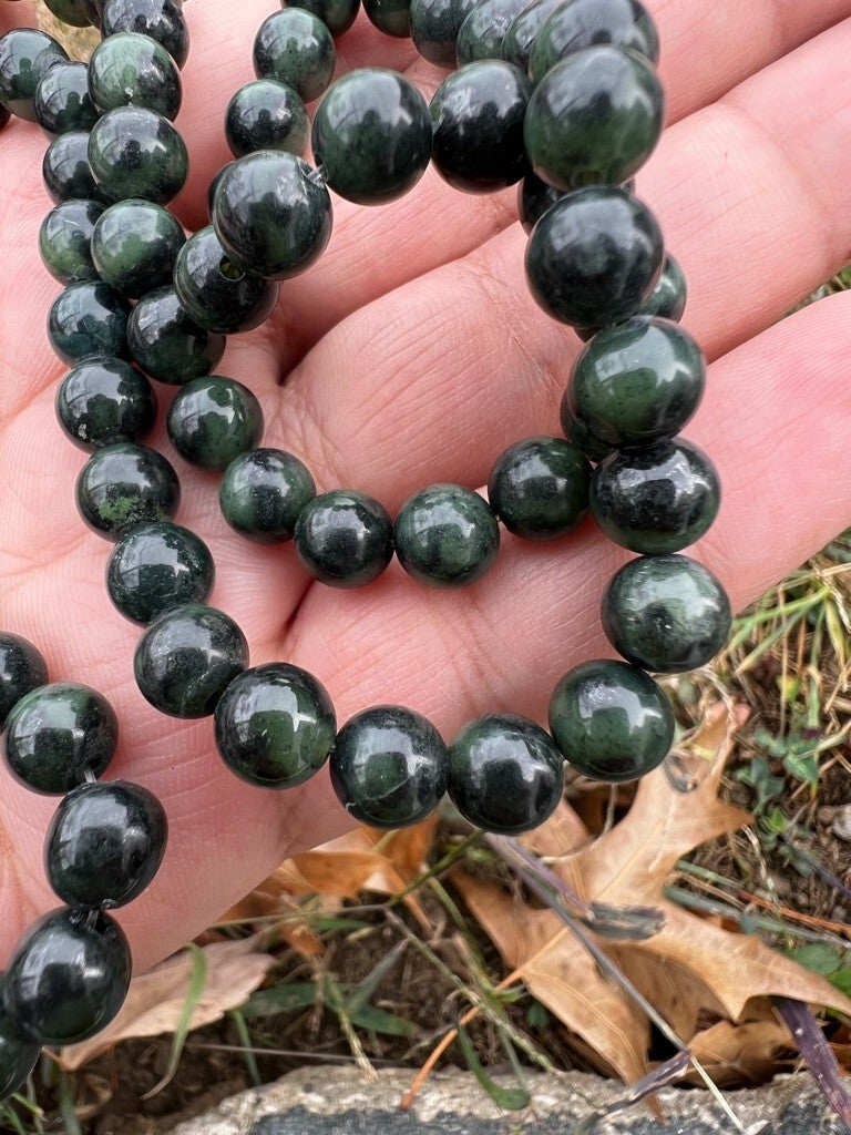 Elegant Green Antique / Vintage Spinach Natural Nephrite Jade Beaded Necklace5