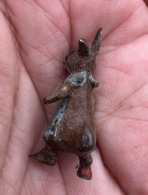 Miniature Antique Peter Rabbit Cold Painted Vienna Bronze Beatrix Potter Figure9