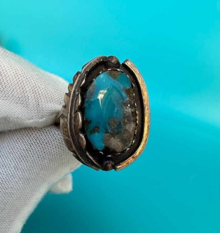 Beautiful Sterling Silver Southwest / Native American Ring w/ Turquoise Gem4