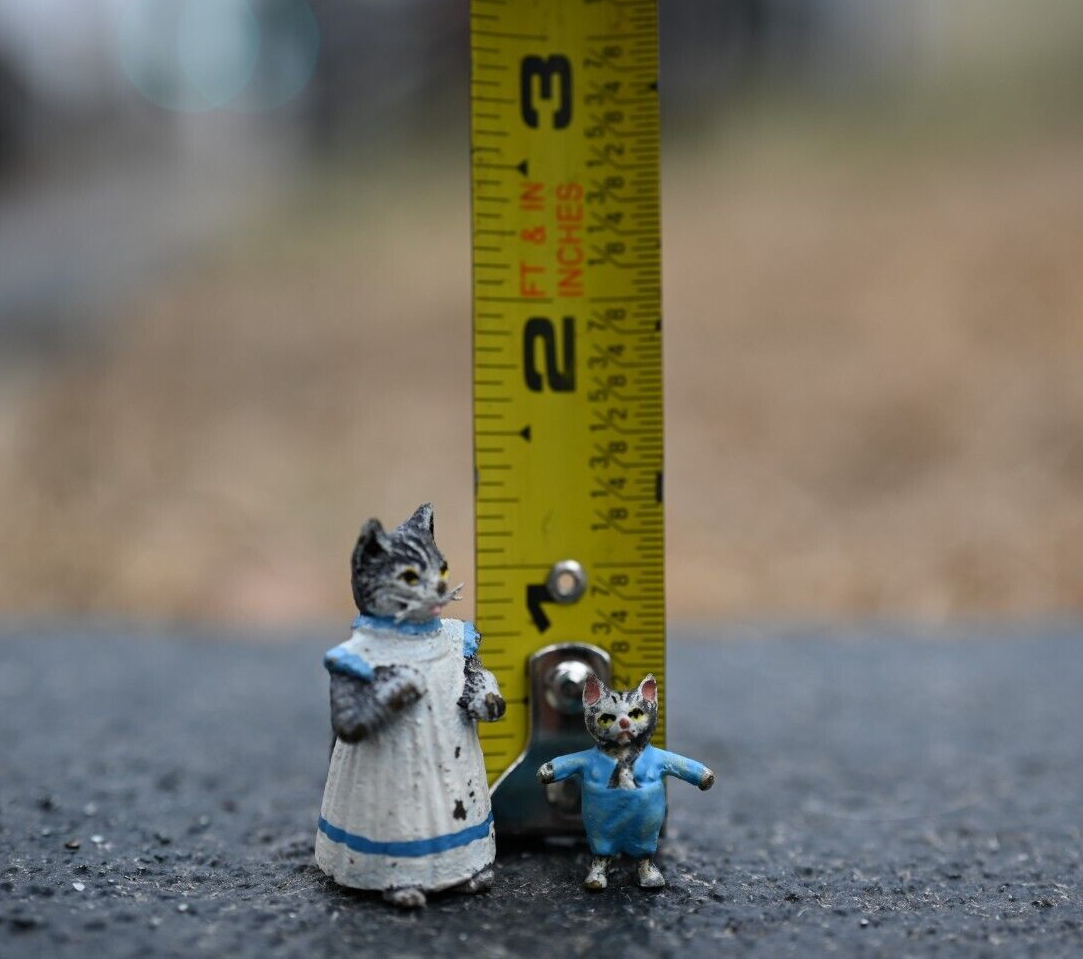 Cold Painted Vienna Bronze Beatrix Potter Figure, Tabitha Twitchett & Tom Kitten4