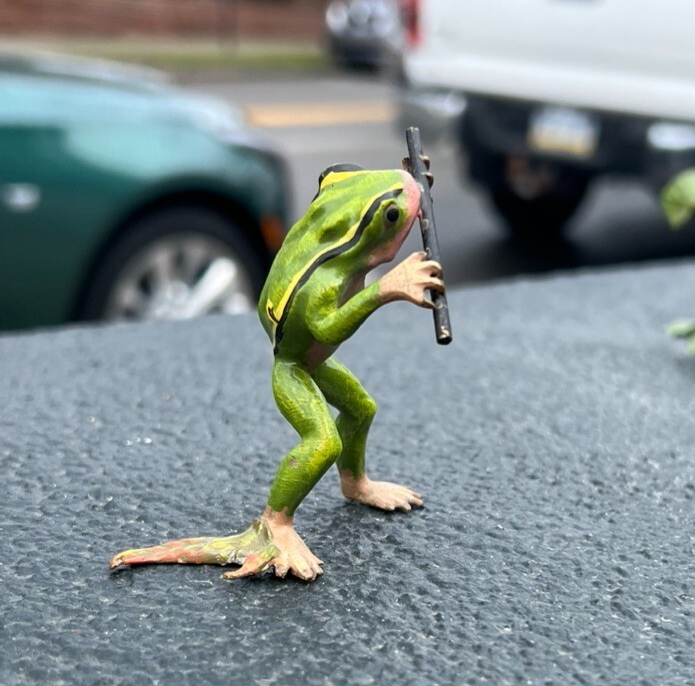 Cute Vintage 20th C. Austrian Vienna Cold Painted Musical Frog Flautist2