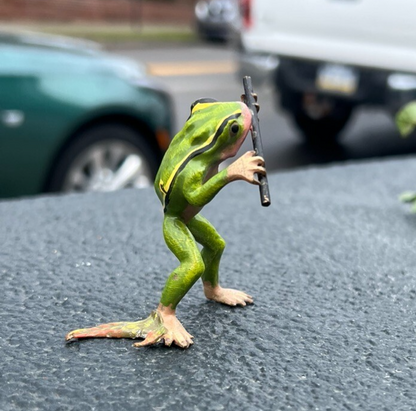 Cute Vintage 20th C. Austrian Vienna Cold Painted Musical Frog Flautist2