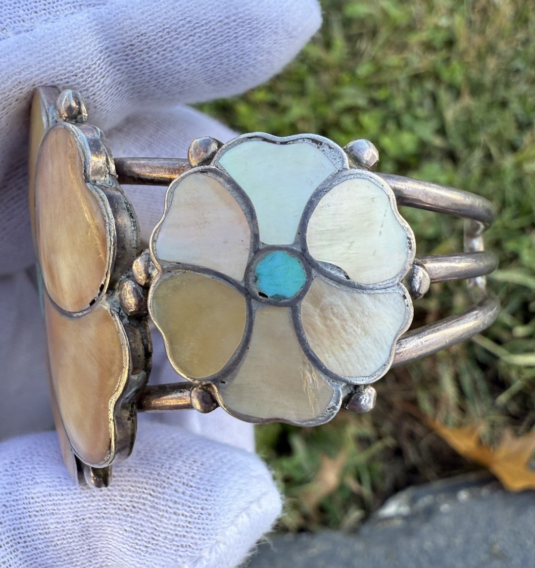 Lovely Zuni Native American Sterling Silver Cuff Bracelet w/ Mother of Pearl6