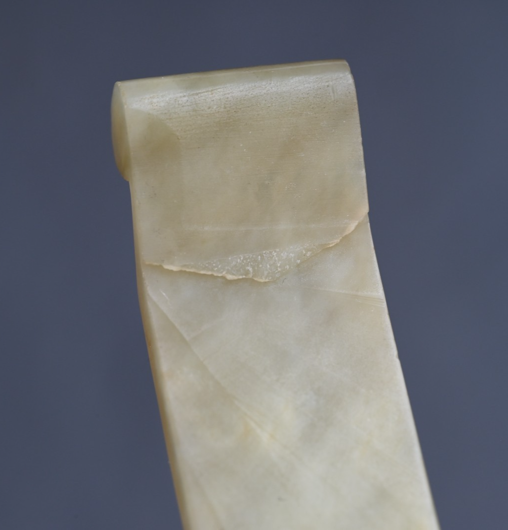 Antique Early 20th Century Chinese Hand Carved Jade Hairpin or Brushrest3