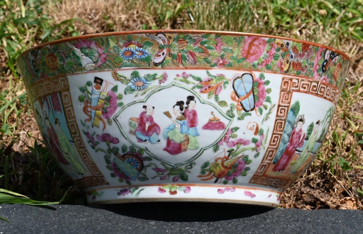 Genuine Chinese Antique 19th C. Hand Painted Rose Medallion Porcelain Punch Bowl19