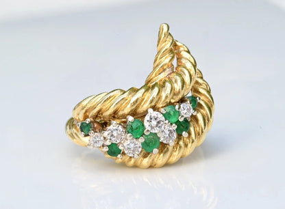 Gorgeous Vintage Designer Diamond & Emerald 18k Yellow Gold Ring3