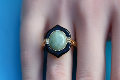 Stunning 14K Yellow Gold Jade & Onyx Ring2