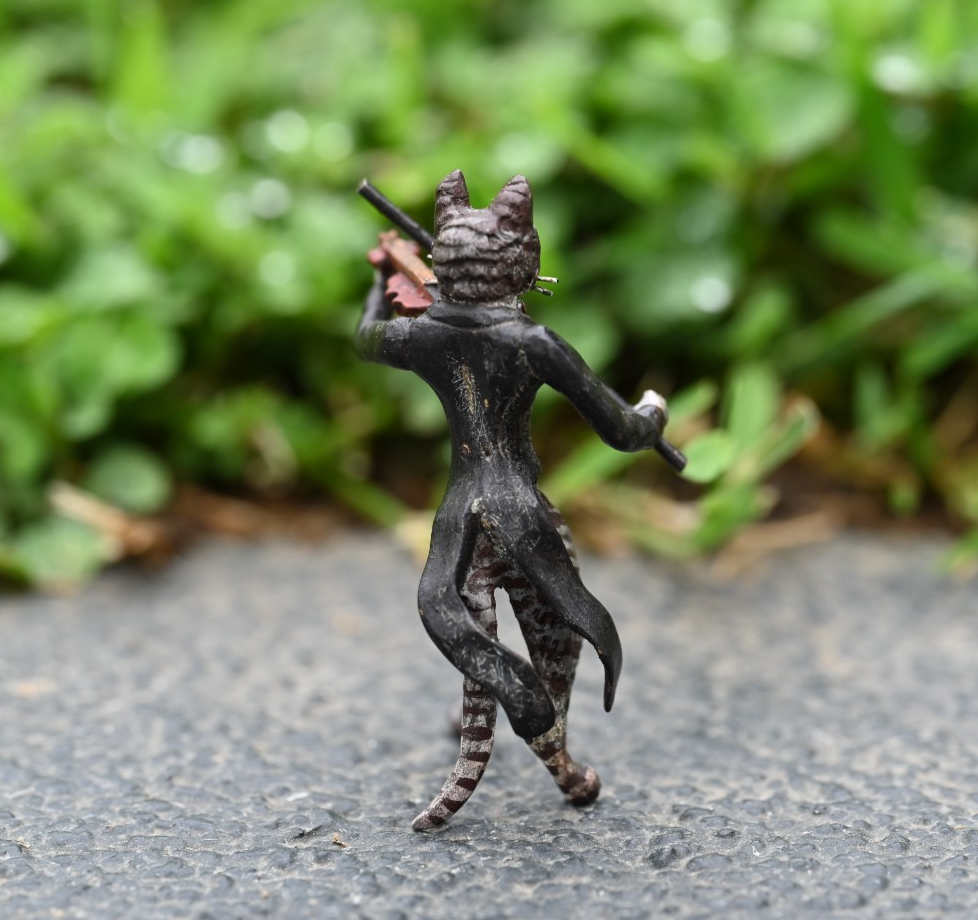 Franz Bergman 1900s Austrian Vienna Cold Painted Bronze of Cat Playing Violin3
