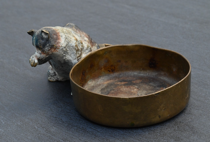 Rare & Fun Austrian Vienna Cold Painted Bronze Ashtray with Cat Holding Nose9