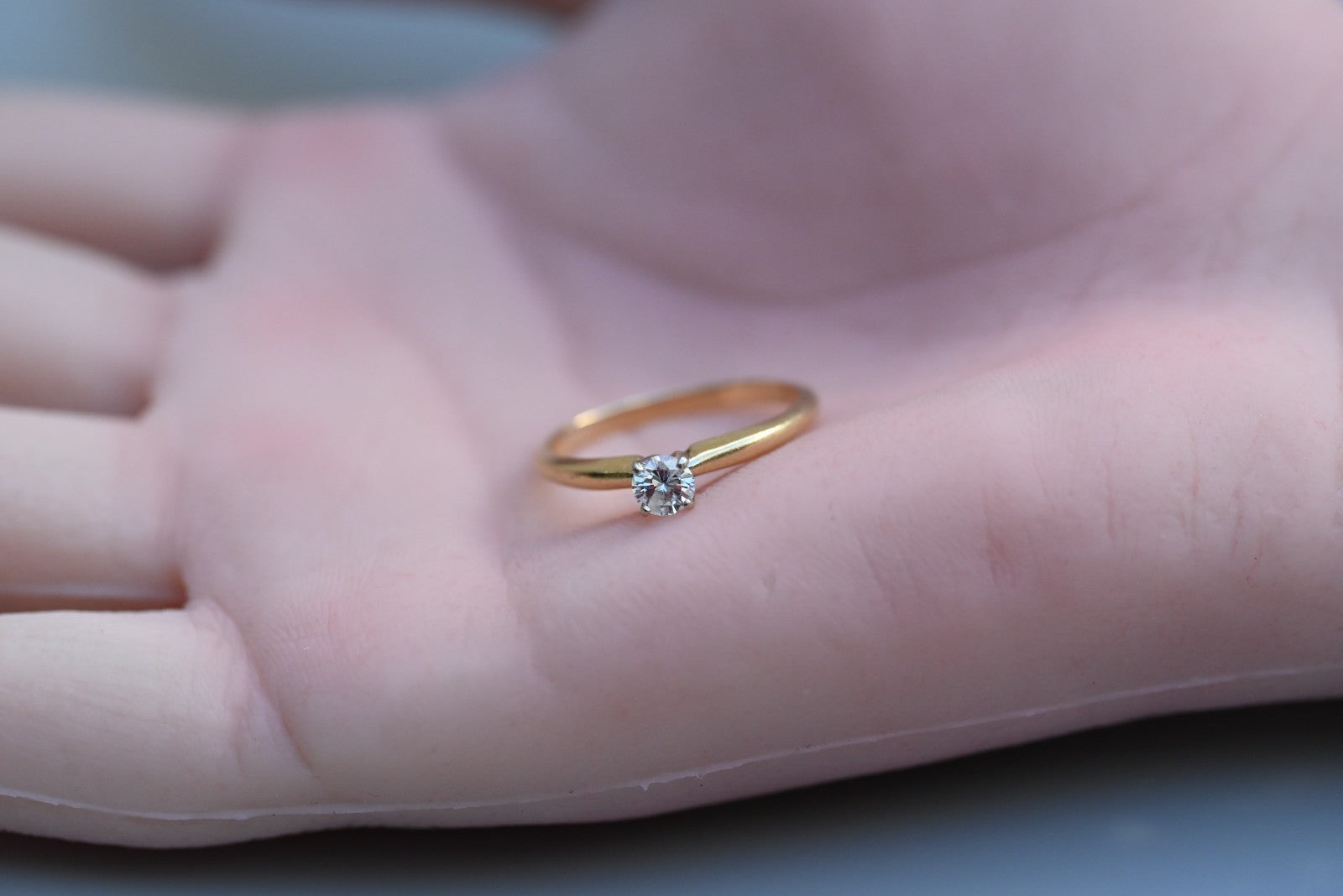 Gorgeous 14K Yellow Gold .25 ct Diamond Solitaire Ring6