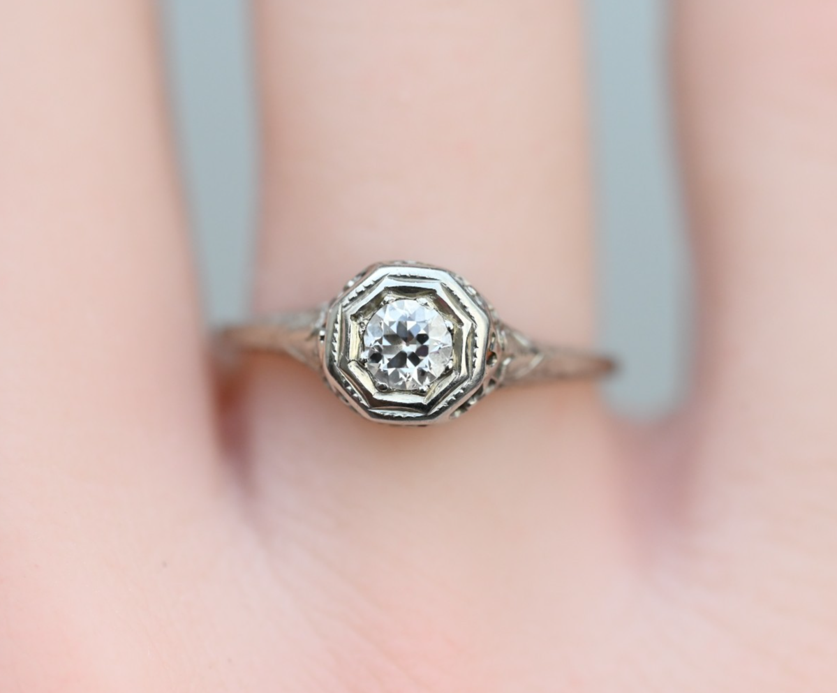 Superb Antique Art Deco Period 18K White Gold Filigree Ring with .20 ct Diamond6