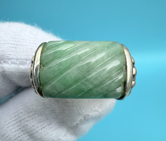 Stunning Judith Ripka Green Carved Jade & Sterling Silver Ring0