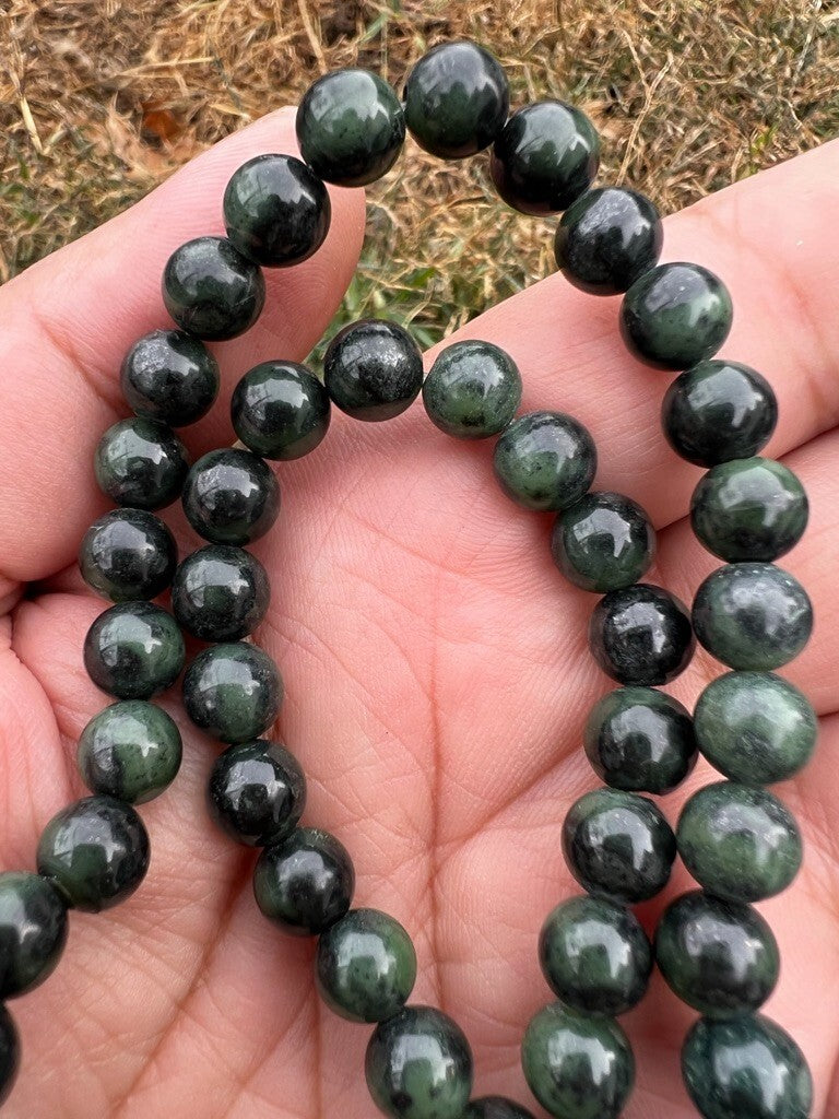 Lovely Antique / Vintage Spinach Green Natural Nephrite Jade Beaded Necklace2