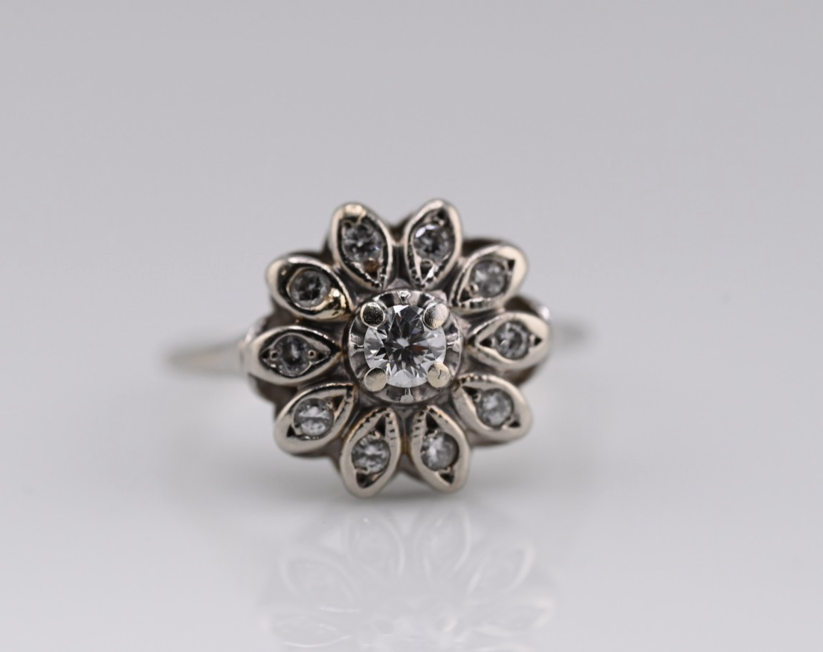 Gorgeous Early Vintage 14k White Gold Star Diamond Ring0