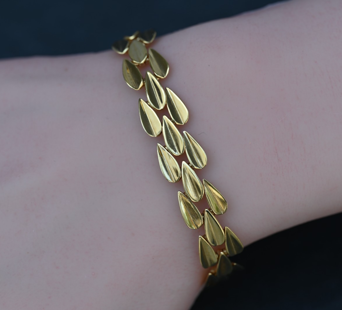 Hard to Find Designer Robert Lee Morris 18K Yellow Gold Dart Motif Bracelet0