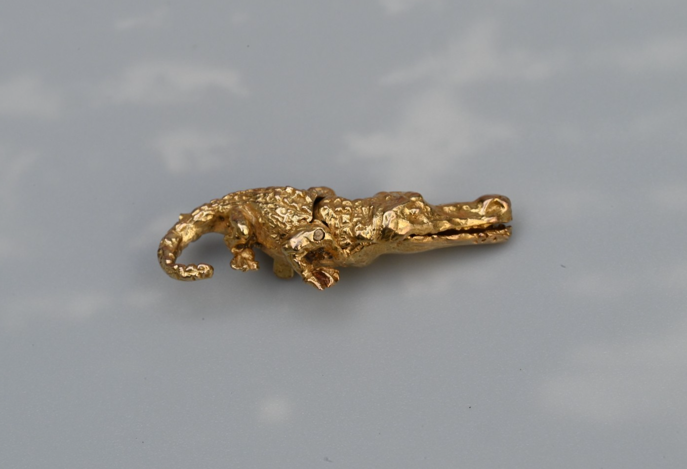 Antique / Vintage .375 9K Gold Articulated Alligator Charm with Moveable Jaw1
