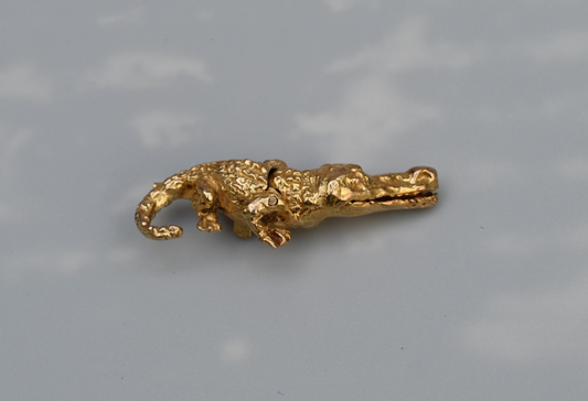 Antique / Vintage .375 9K Gold Articulated Alligator Charm with Moveable Jaw1