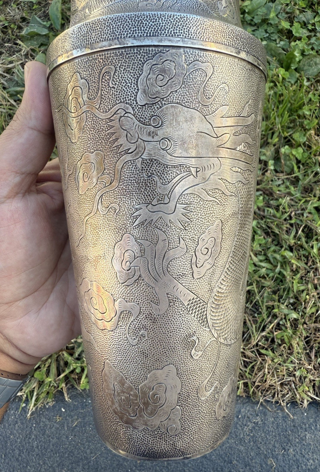 Etched Antique Dragon Design Teh Ling Export Silver Cocktail Shaker 615 Grams1