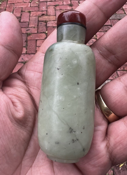 Elegant Antique / Vintage Chinese Hand Carved Natural Jade Snuff Bottle1