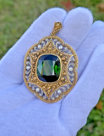 Antique 19th C. Victorian Heirloom Pendant / Brooch with Huge Tourmaline in Gold1
