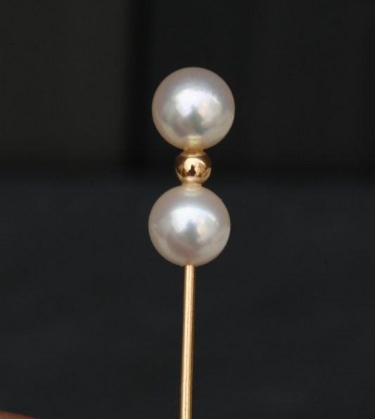Vintage 14K Yellow Gold Stick Pin with Classic Double Pearl Accent1