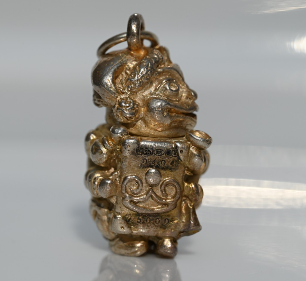 Rare Harmony Kingdom Lord Byron Sterling Silver Tiny Treasure Storage Pendants5