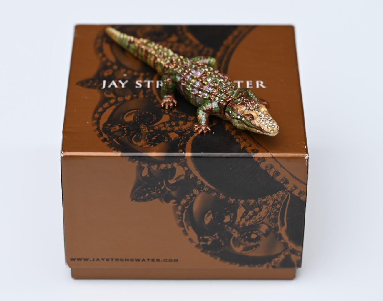 Highly Collectible Jay Strongwater Moveable Baby Alligator with Original Box1