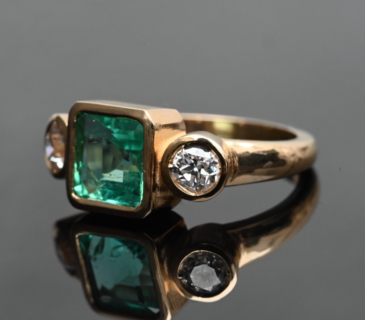 GIA Certified 2 Ct Colombian Emerald Ring with Antique Diamonds 18K Y- Gold5