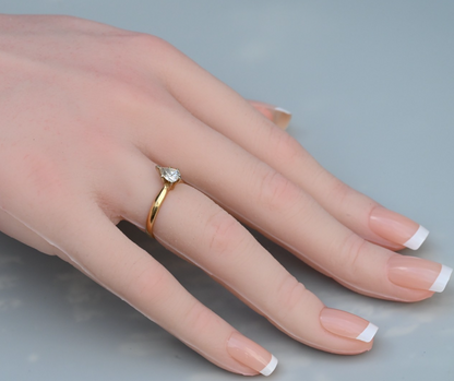 Vintage 14k Yellow Gold Ring with .25 ct Pear-cut Natural Diamond Solitaire4