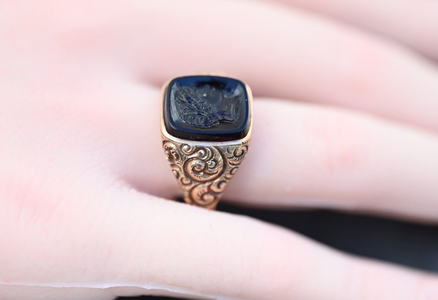 Antique Victorian or Edwardian Signet 10K YG Ring w/ Black Onyx Cameo of Goddess4