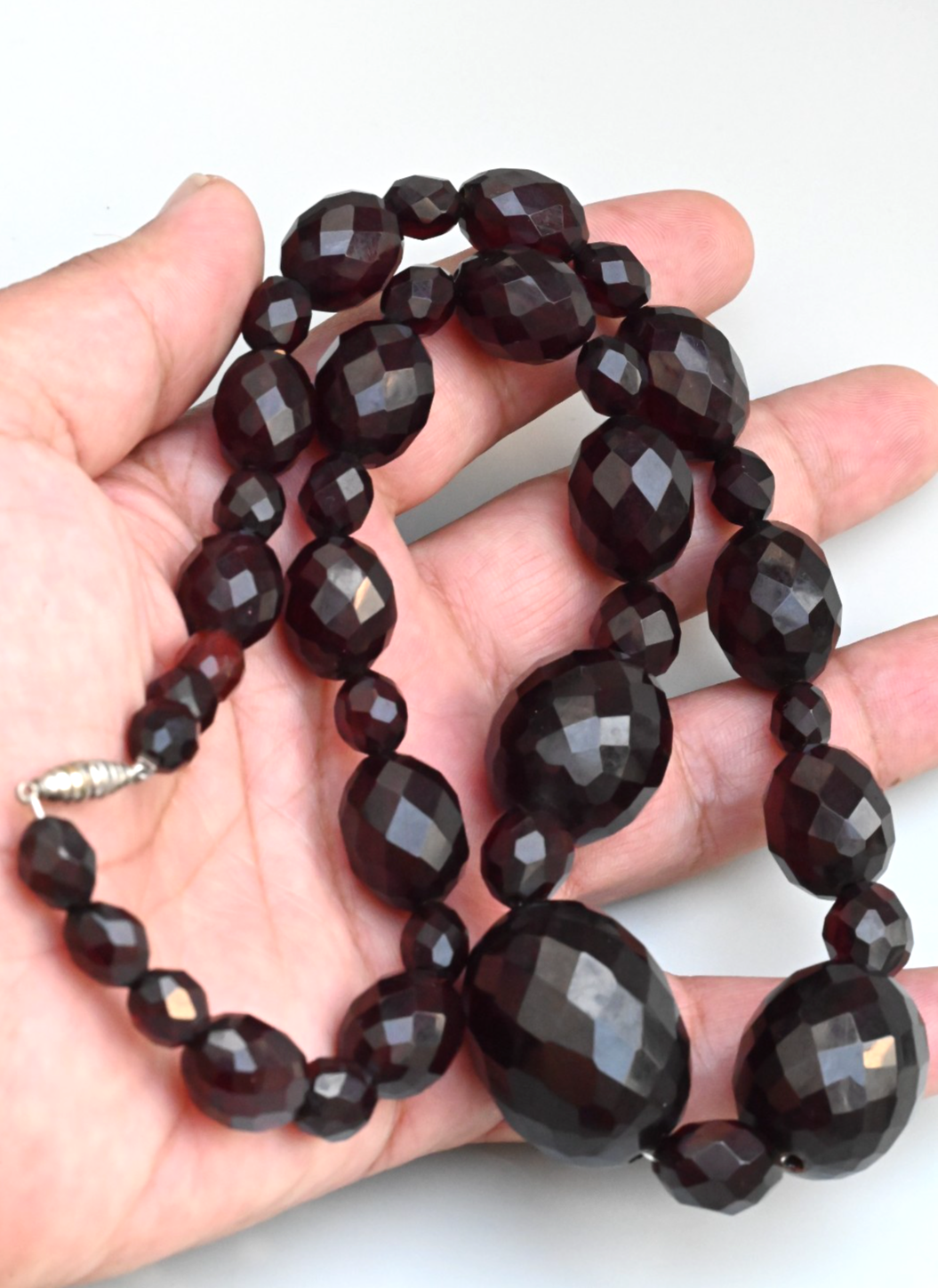 Large Antique / Vintage Art Deco Faceted Beaded Cherry Bakelite Necklace6