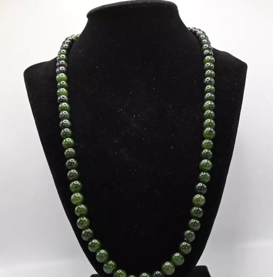 Lovely Antique / Vintage Chinese Green Jade Necklace0