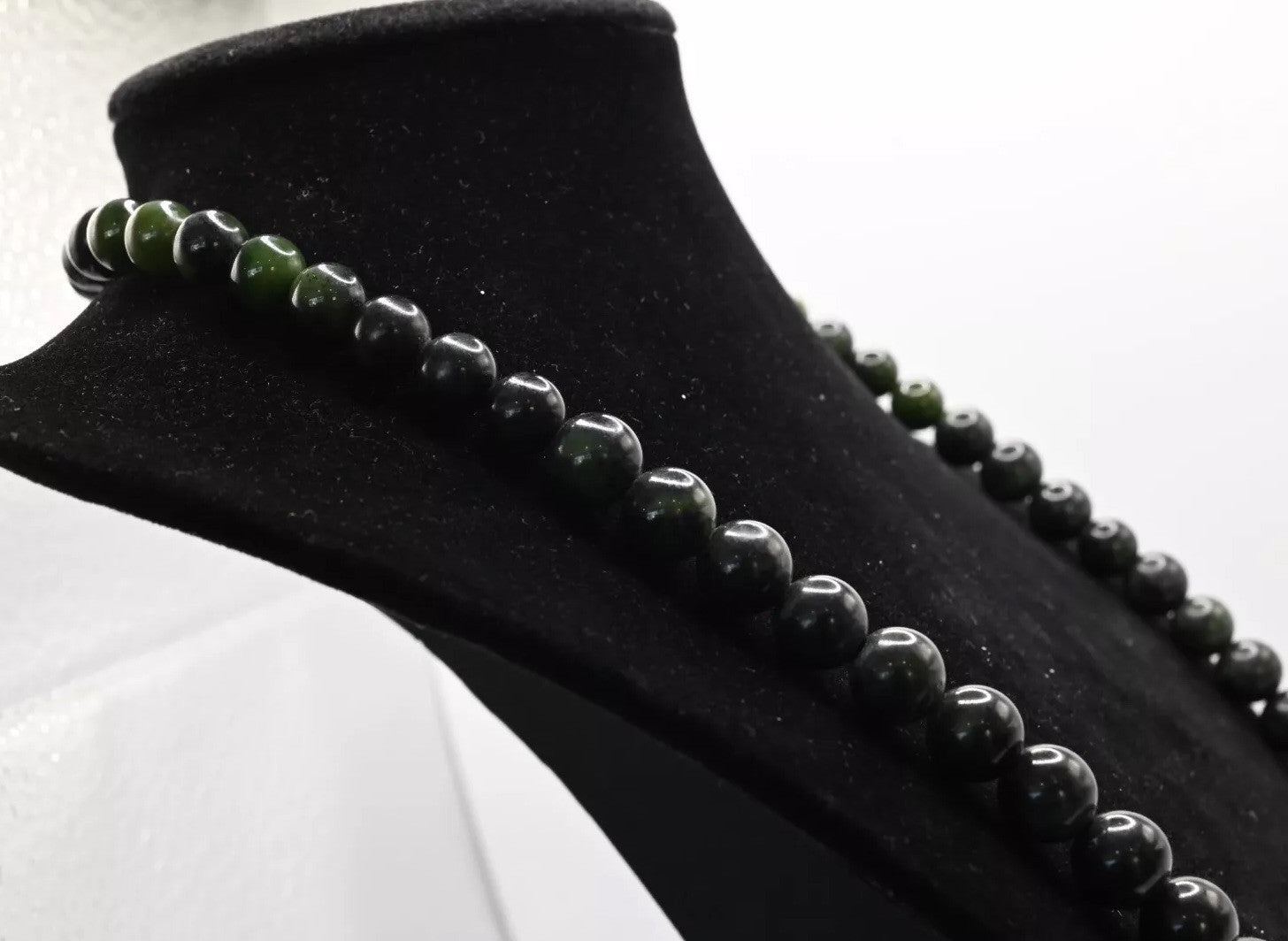 Beautiful Chinese Vintage Beaded Green Spinach Jade Necklace4