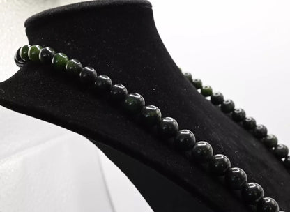 Beautiful Chinese Vintage Beaded Green Spinach Jade Necklace4
