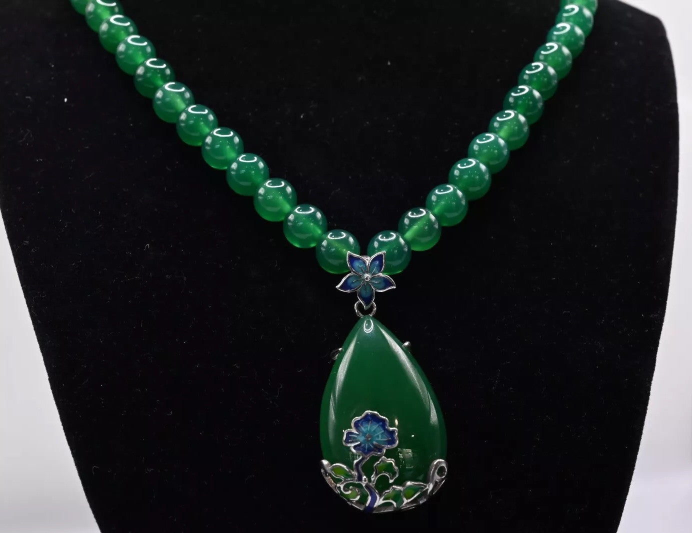 Rich Green Translucent Emerald Beaded Gemstone Necklace Wt Enamel Silver Pendant1