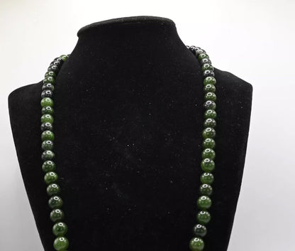 Lovely Antique / Vintage Chinese Green Jade Necklace2
